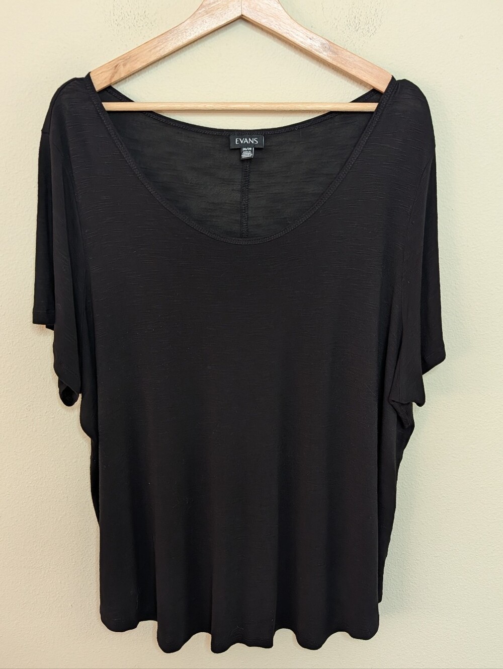 Evans Black Scoop Neck Tee Size 26/28